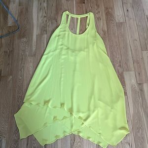 BCBG Maxazria women’s size 8 dark lime dress